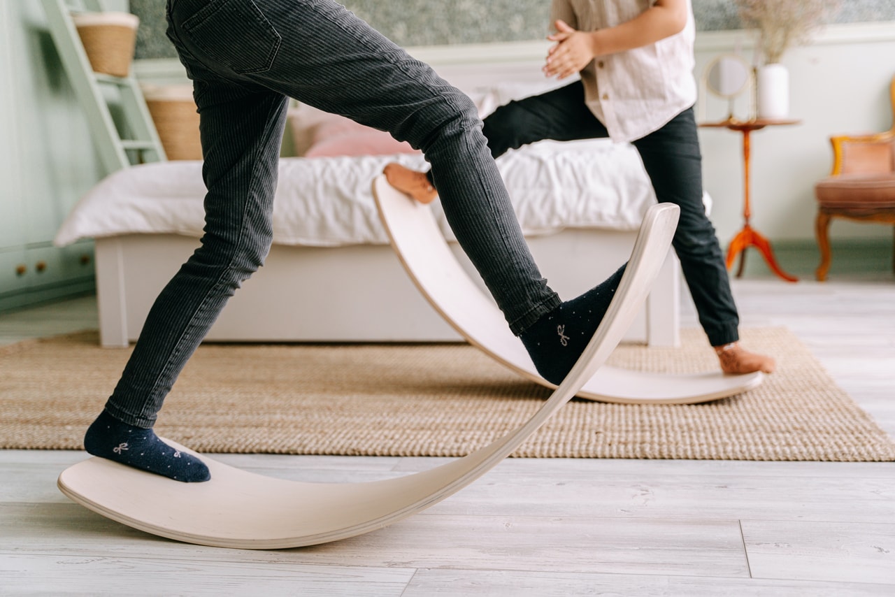 kids using balance board